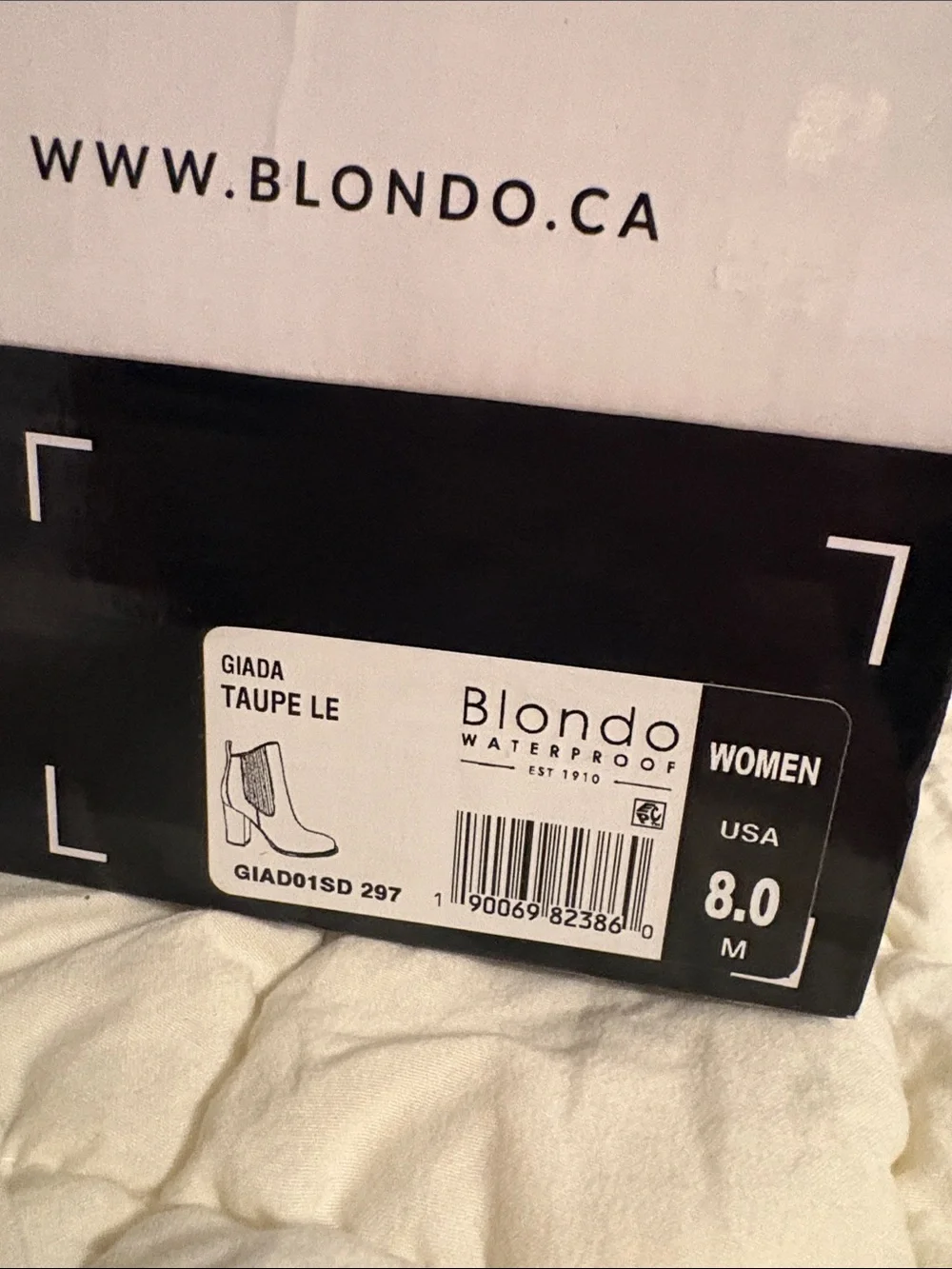 Blondo sleek chelsea